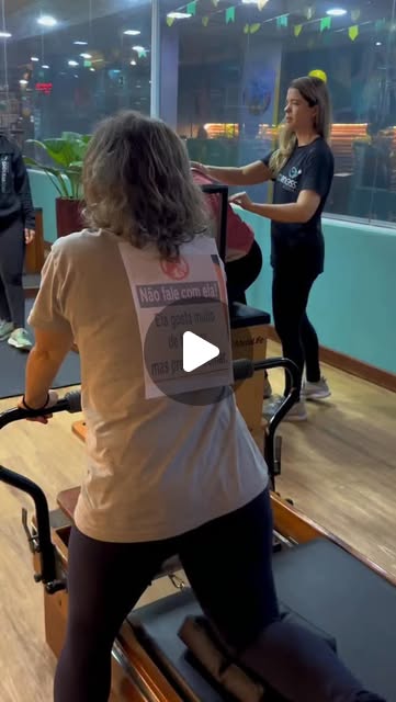 Post de humor em aula da Ecofitness